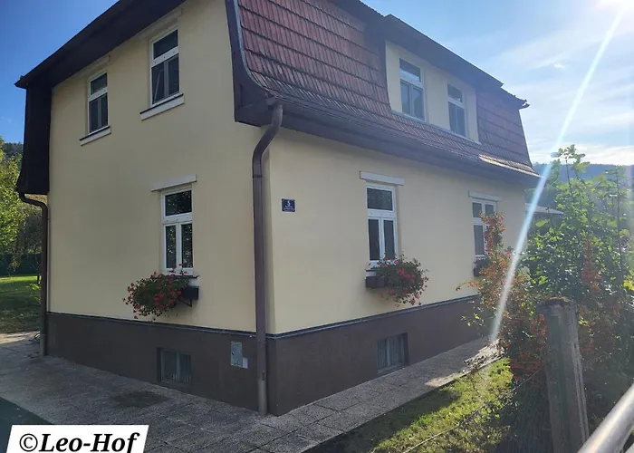 Leo-Hof